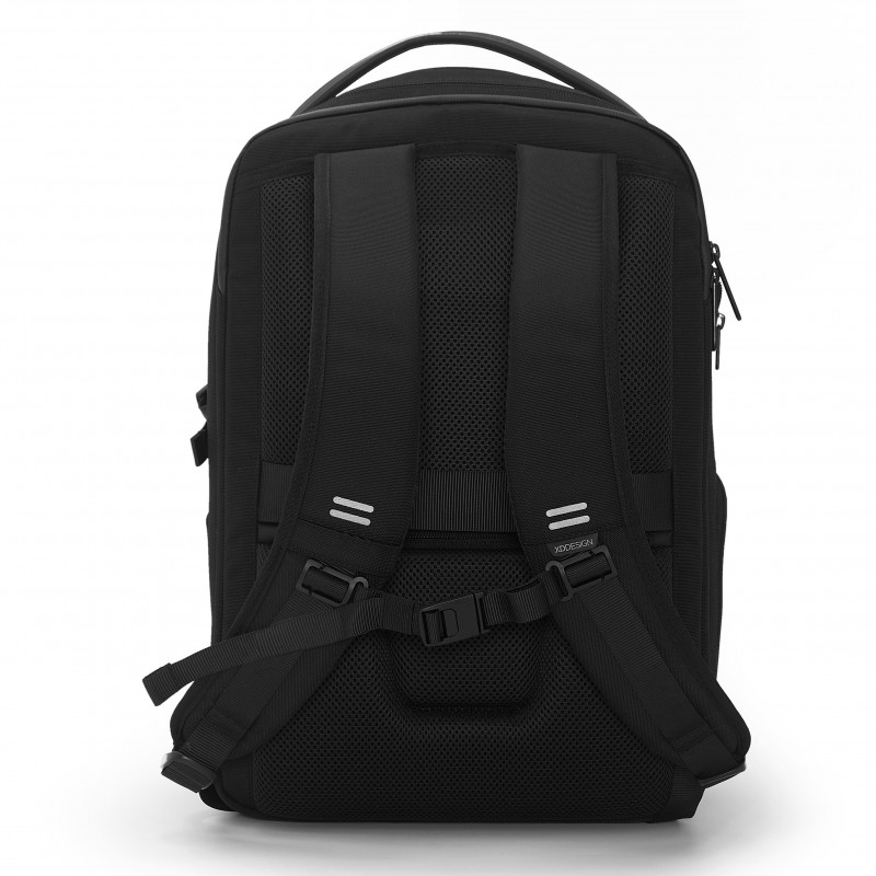 Městský designový batoh, Bizz,16",  XD Design černý